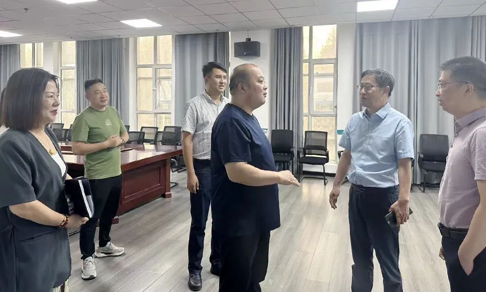 九江学院附属医院领导带队赴新疆走访交流，看望援疆干部