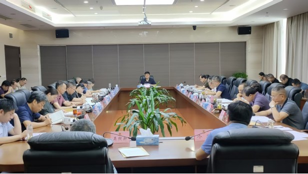 市政协党组理论学习中心组学习会召开，占勇主持并讲话