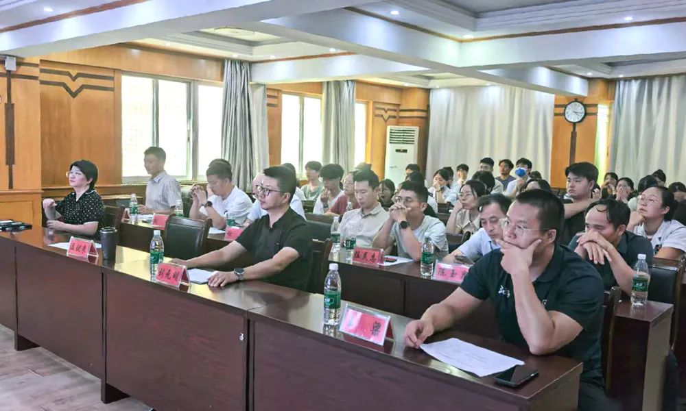 赣南医科大学康复学院领导专家到九江学院附属医院开展专业知识讲座