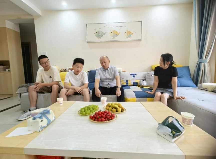 九江实验中学开展暑期“万师访万家”活动
