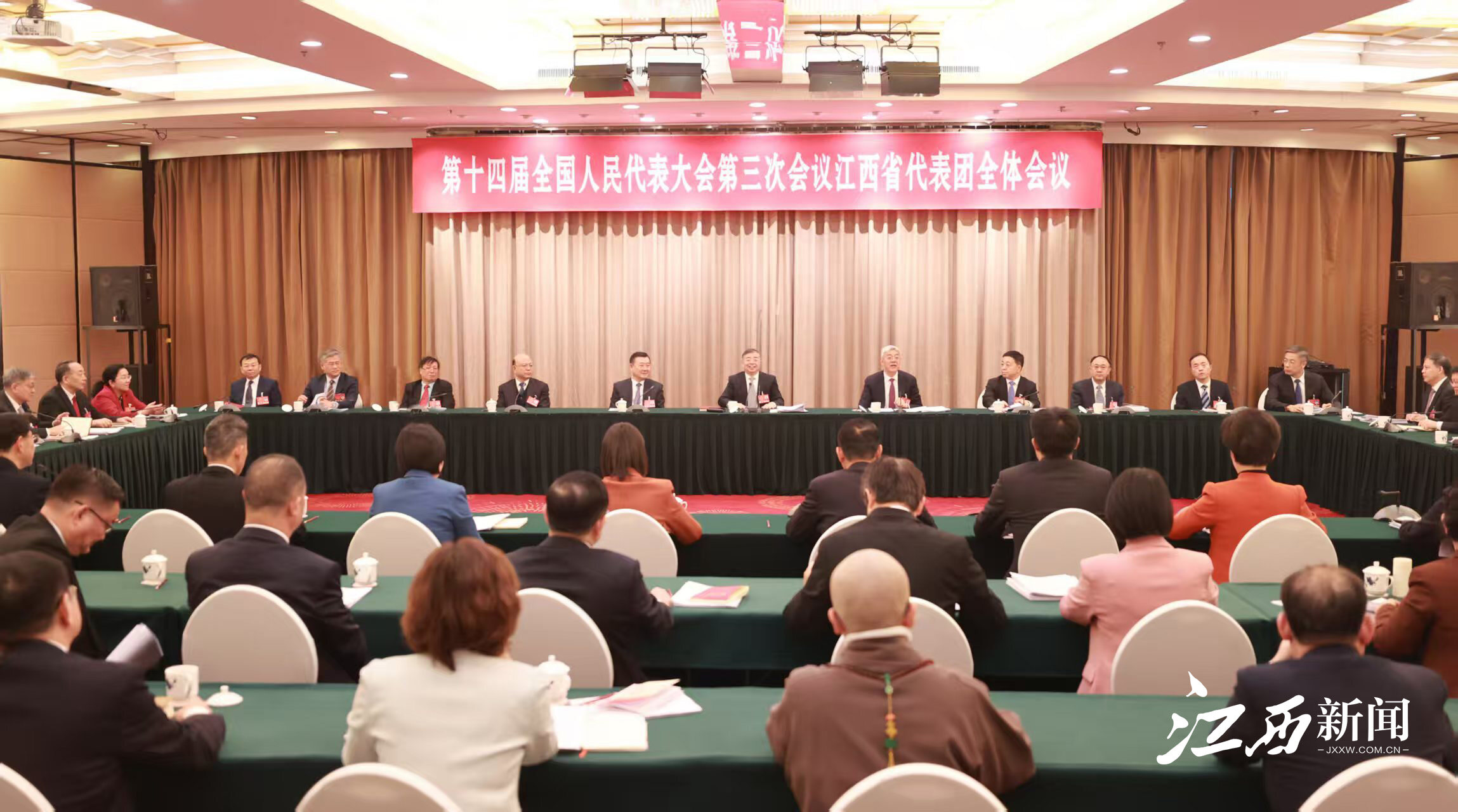江西代表团举行全体会议审议政府工作报告 李书磊参加审议并发言